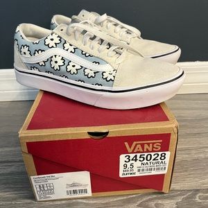 Women’s Comfy Cush Vans